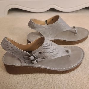 Journee Collection Sandal